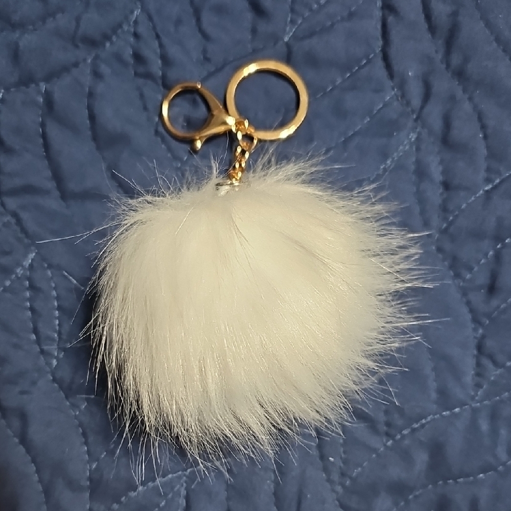 Elegant White Fluffy Fur Keychain Bag Charm